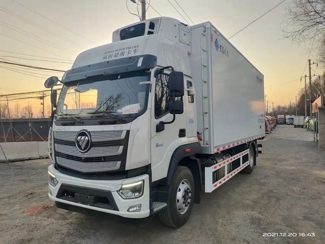 6米8冷藏车